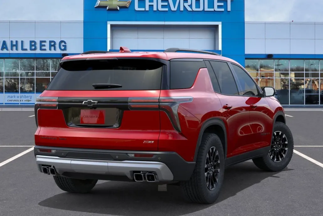 2025 Chevrolet Traverse Z71 photo 1