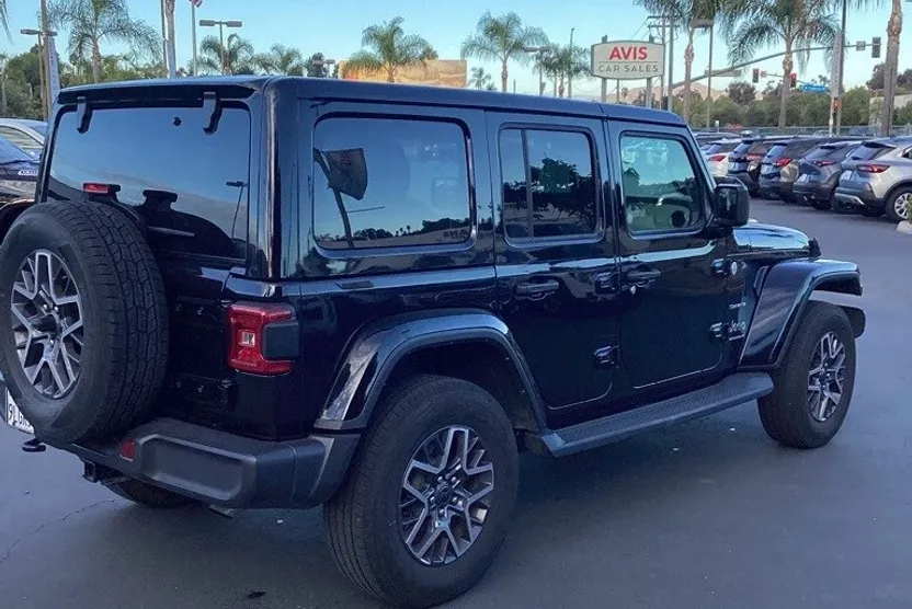2024 Jeep Wrangler Sahara photo 1