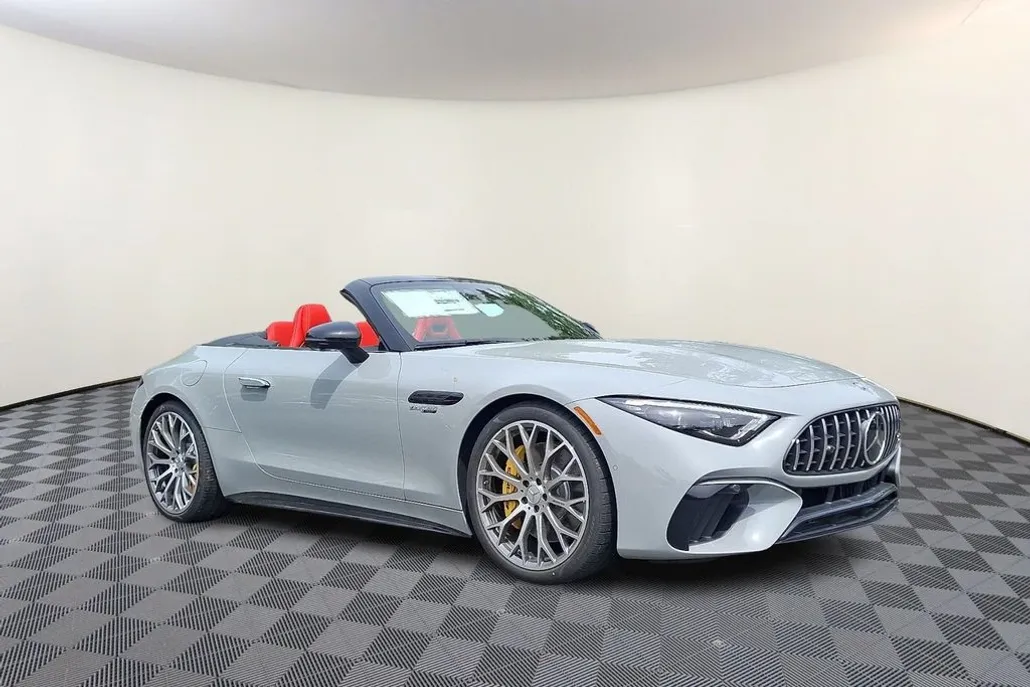 2025 Mercedes Benz SL 63 AMG photo 1