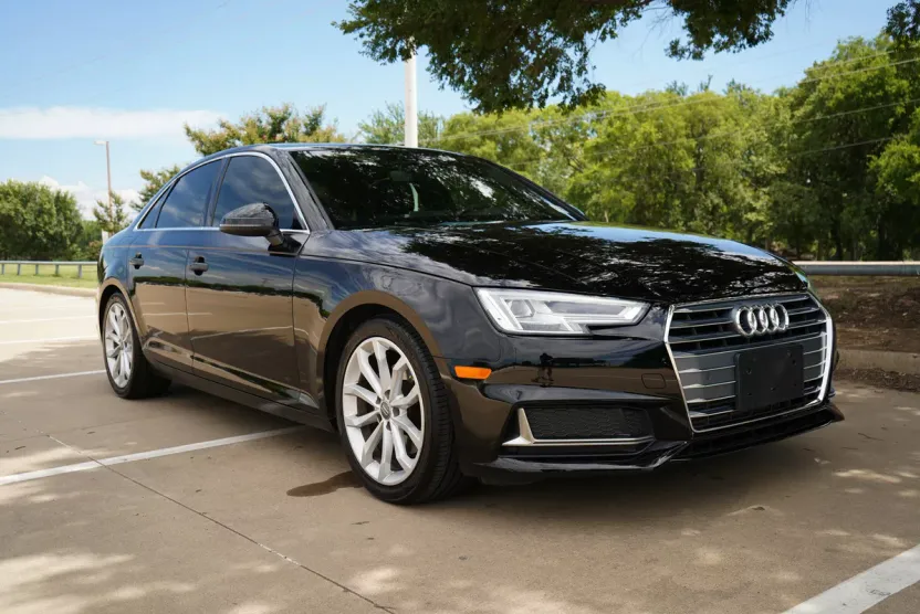2019 Audi A4 Premium Plus photo 1