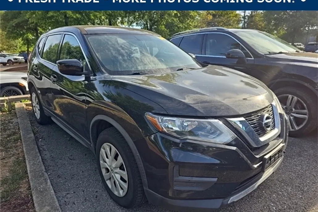 2017 Nissan Rogue S photo 1