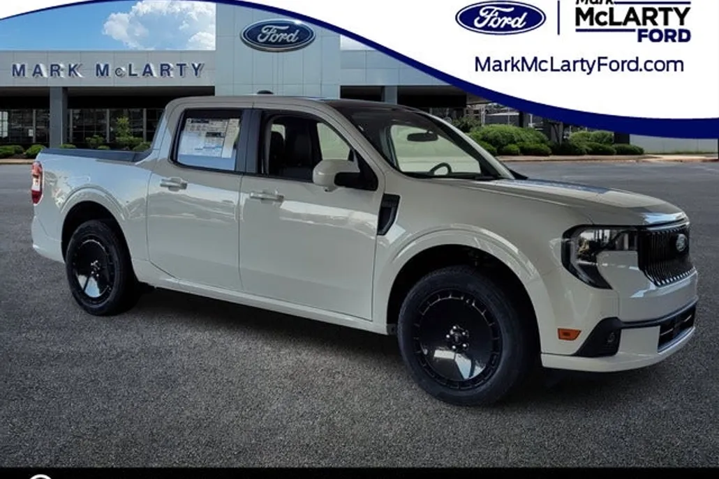 2025 Ford Maverick photo 1