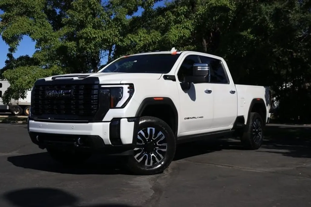 2024 Gmc Sierra 2500 HD Denali Ultimate photo 1