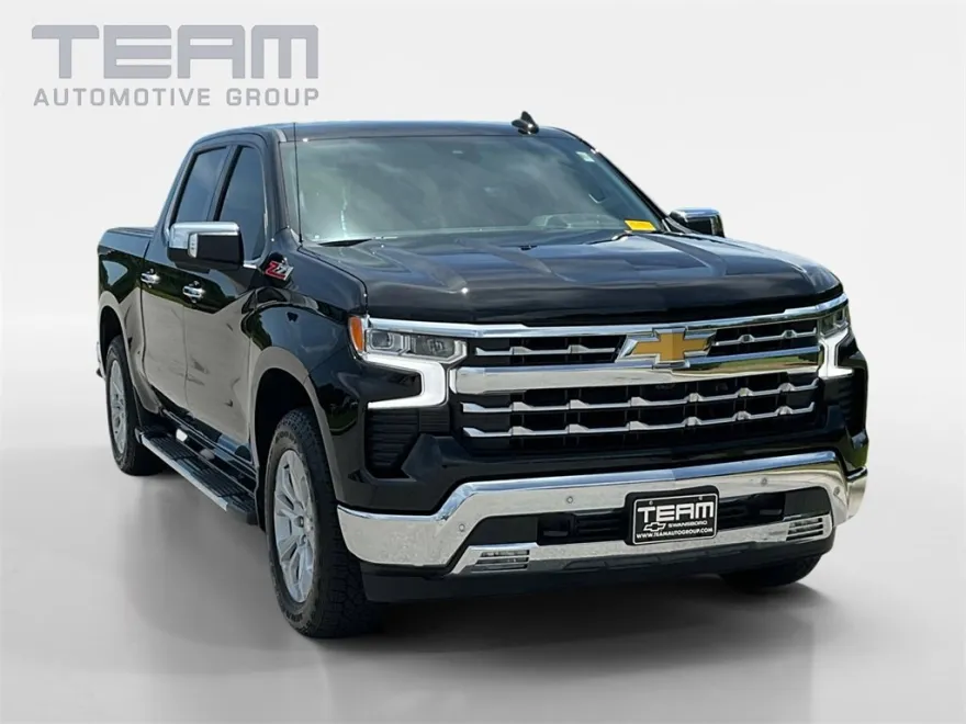 2025 Chevrolet Silverado 1500 LTZ photo 1