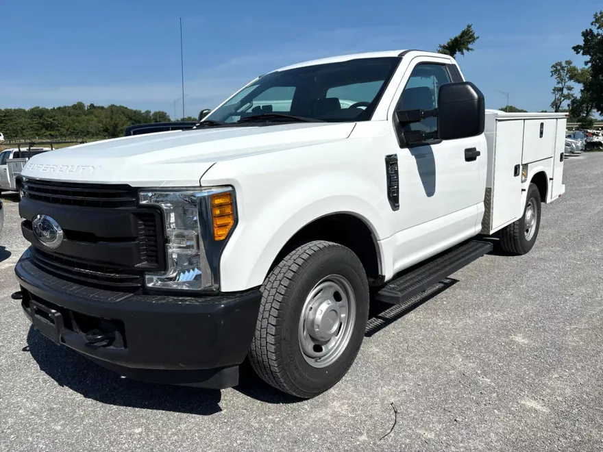 2017 Ford F-250 XL photo 1