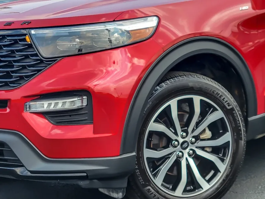2022 Ford Explorer ST-Line photo 1