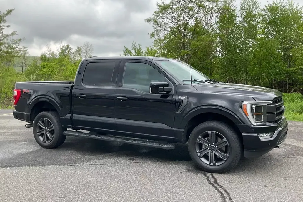 2023 Ford F-150 Lariat photo 1