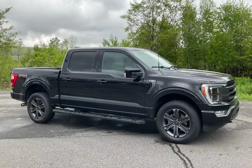 2023 Ford F-150 Lariat photo 1