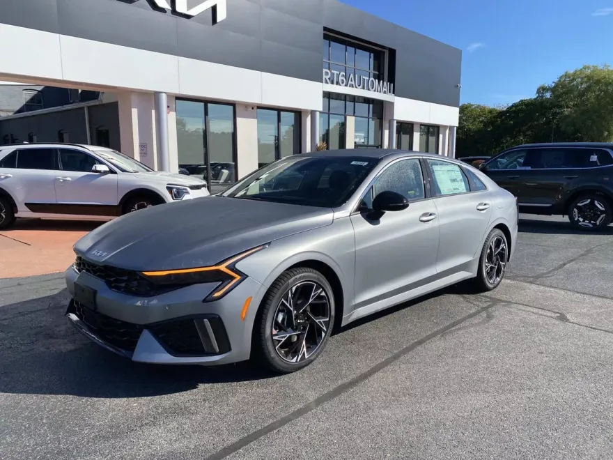 2026 Kia K5 GT-Line photo 1