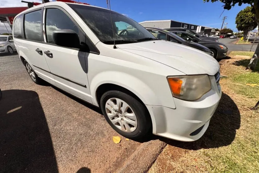 2013 Dodge Grand Caravan SE photo 1