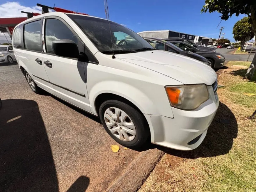 2013 Dodge Grand Caravan SE photo 1