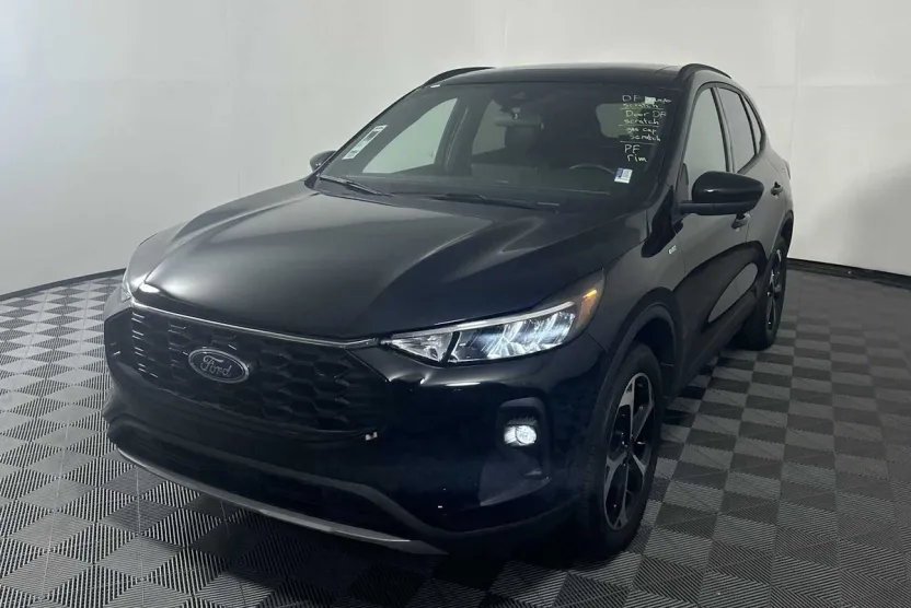 2025 Ford Escape ST-Line Select photo 1