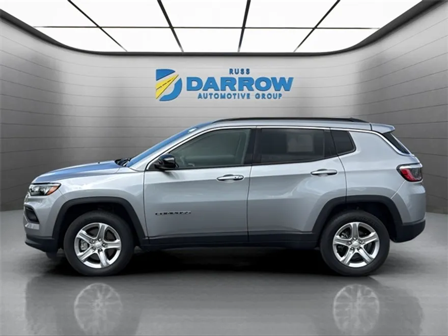 2024 Jeep Compass Latitude photo 1