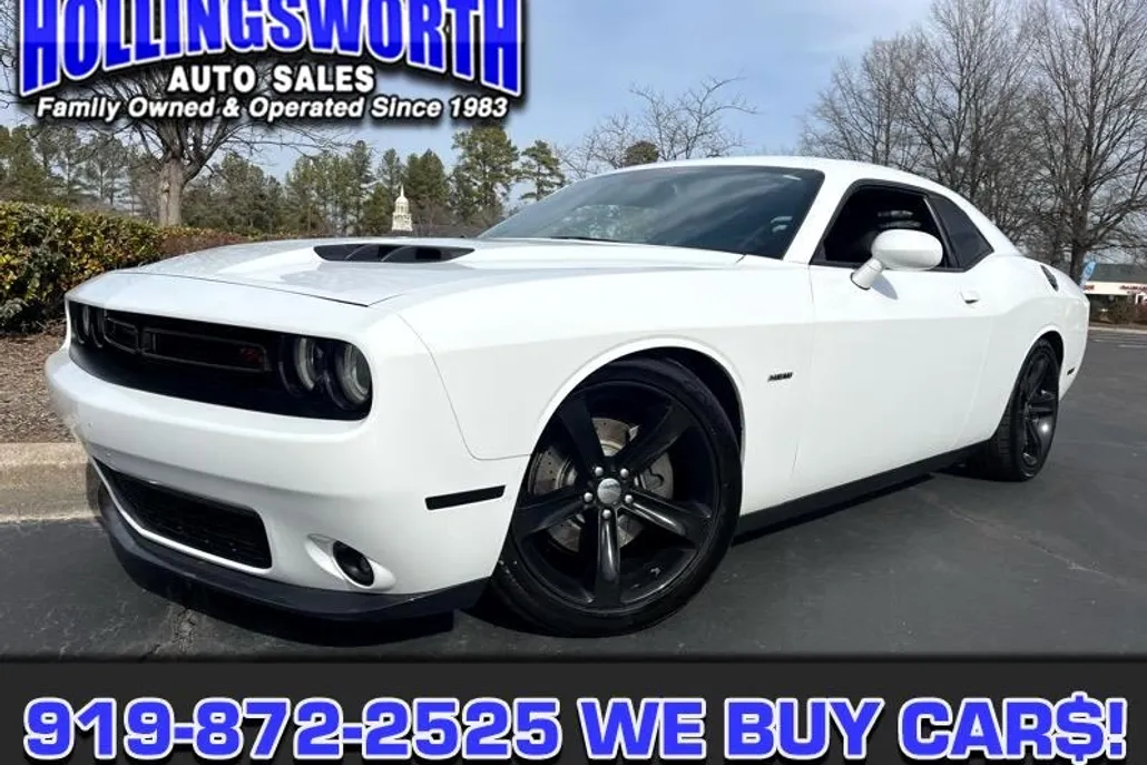 2015 Dodge Challenger R/T photo 1