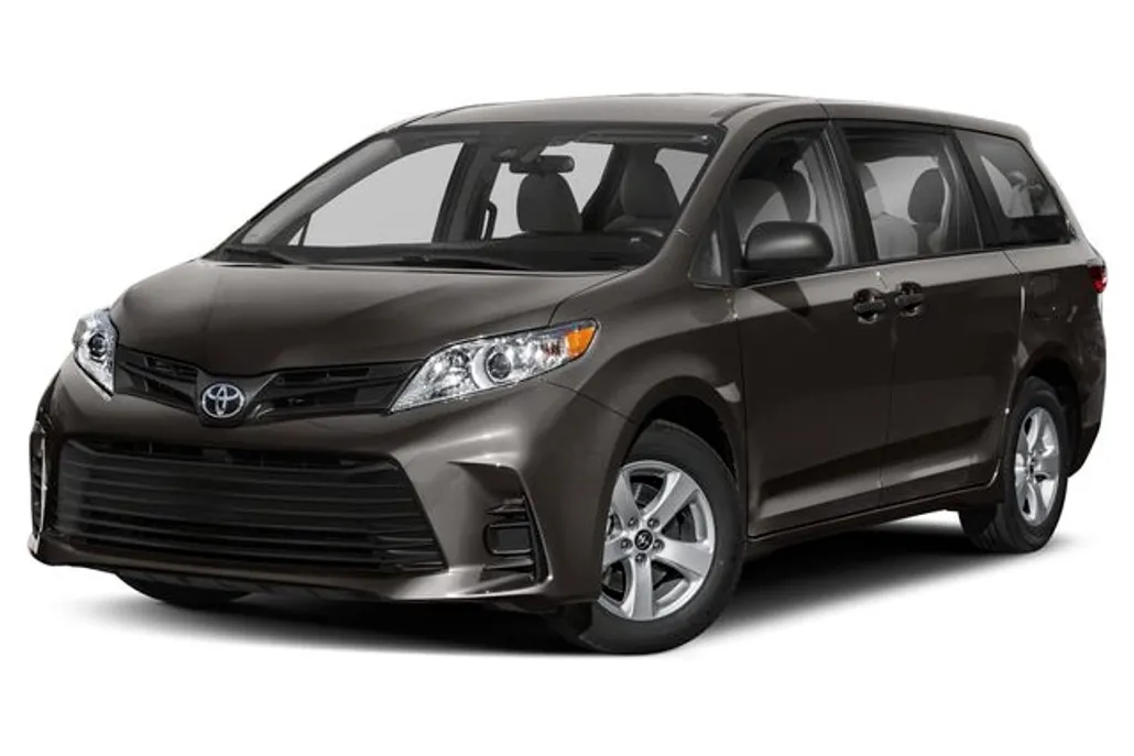 2019 Toyota Sienna L photo 1