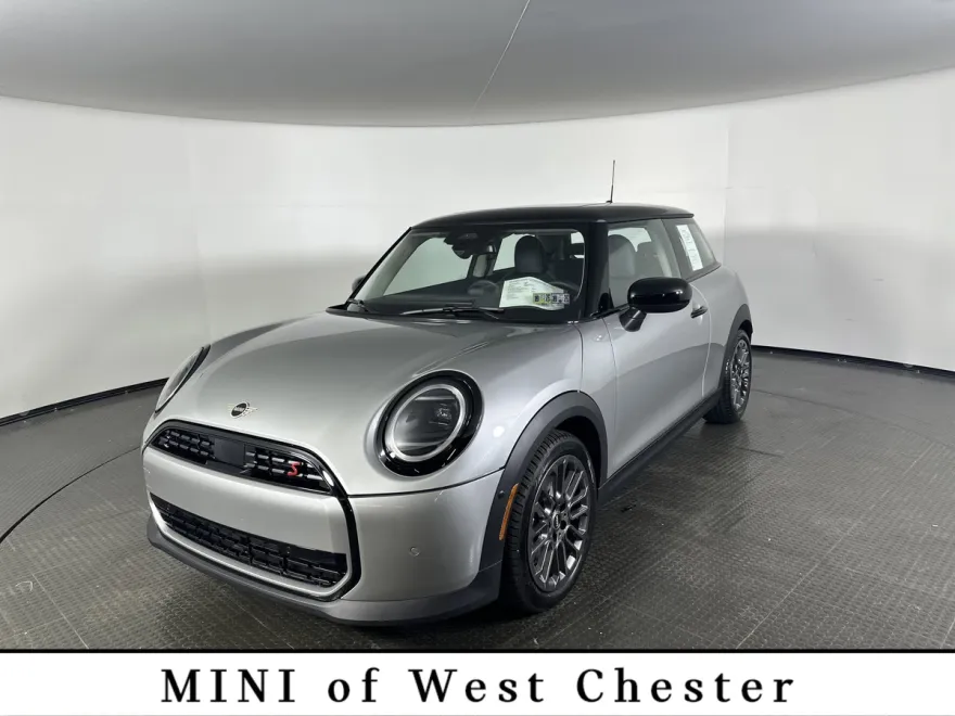 2025 Mini Cooper 2 Door Signature photo 1
