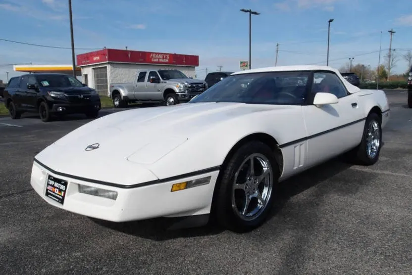 1988 Chevrolet Corvette Base photo 1