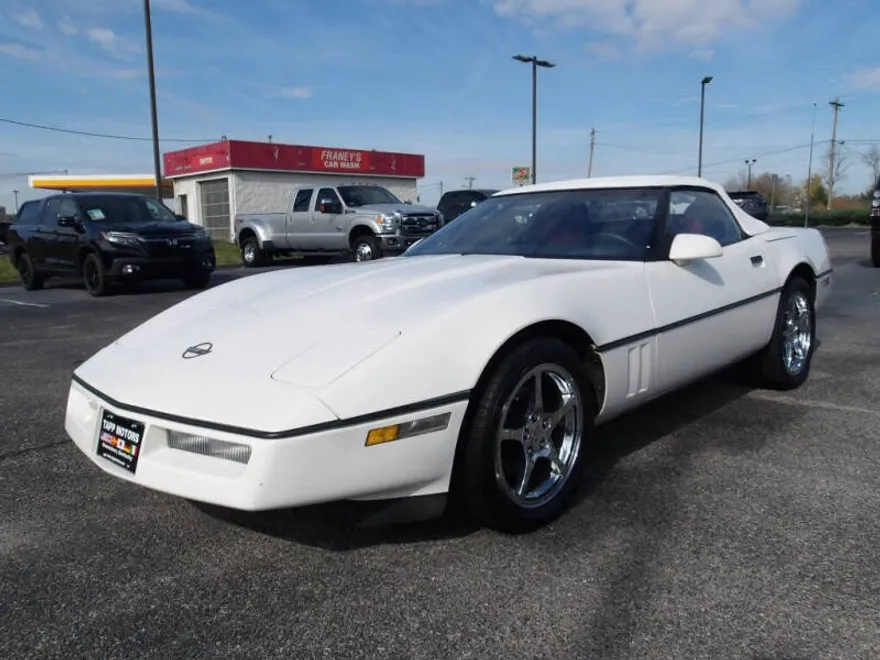 1988 Chevrolet Corvette Base photo 1