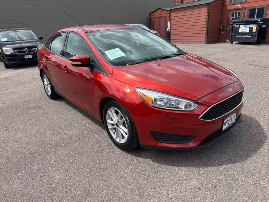 2018 Ford Focus SE photo 1
