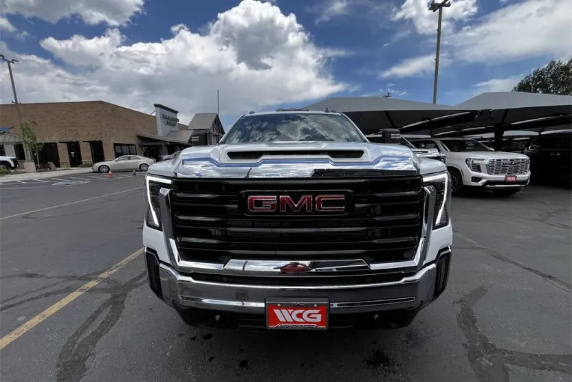 2025 Gmc Sierra 3500 HD Pro photo 1