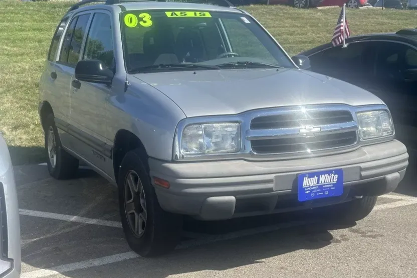 2003 Chevrolet Tracker Base photo 1