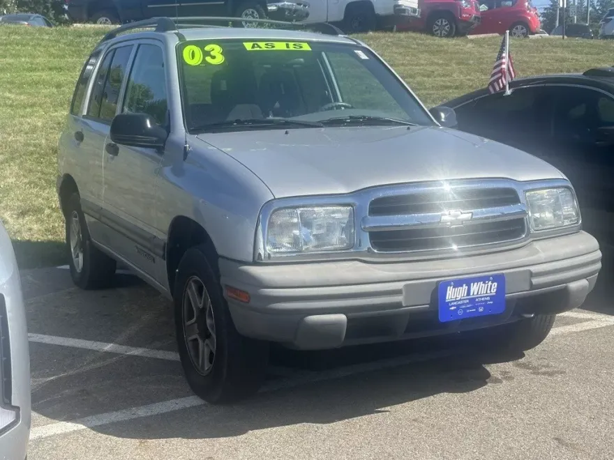2003 Chevrolet Tracker Base photo 1