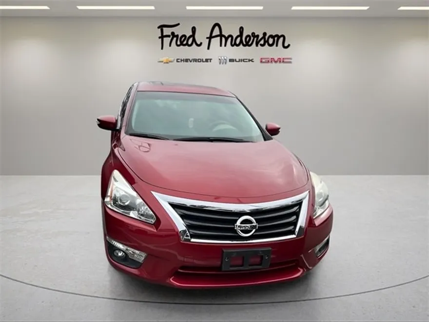 2015 Nissan Altima 2.5 SV photo 1