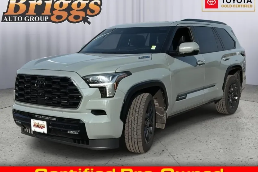 2024 Toyota Sequoia Platinum photo 1