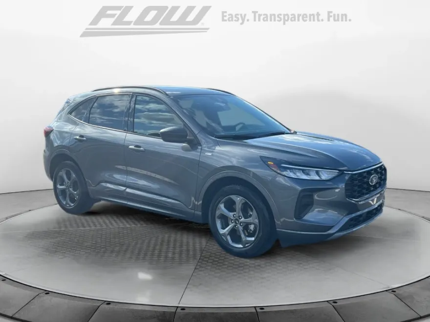2023 Ford Escape ST-Line photo 1
