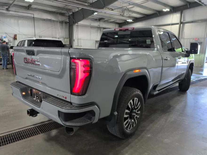 2024 Gmc Sierra 3500 HD AT4 photo 1