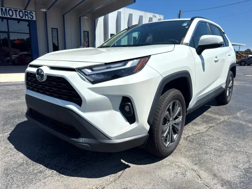 2022 Toyota RAV4 Hybrid XLE Premium photo 1