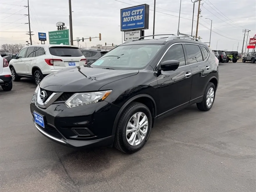 2016 Nissan Rogue SV AWD photo 1