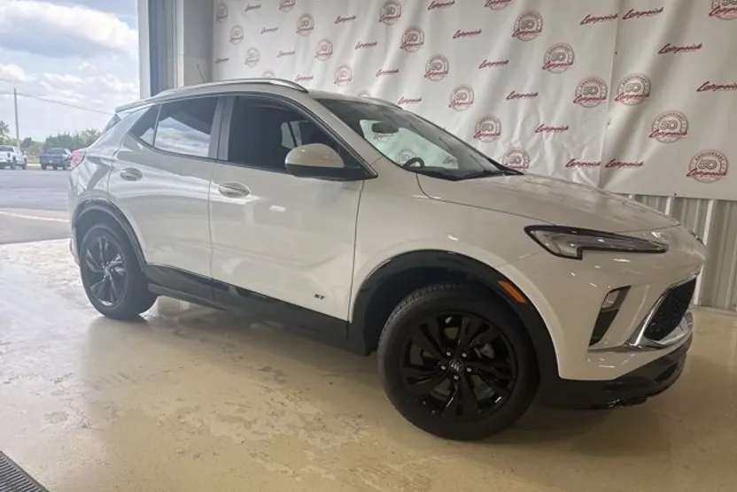 2026 Buick Encore GX Sport Touring photo 1