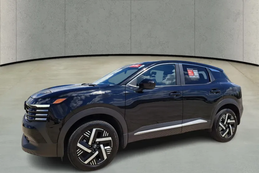 2025 Nissan Kicks SV photo 1