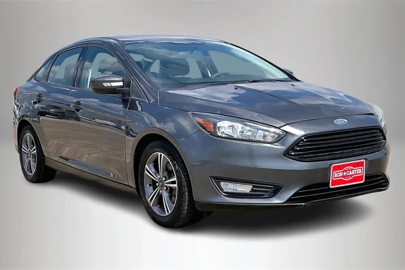 2018 Ford Focus SE photo 1