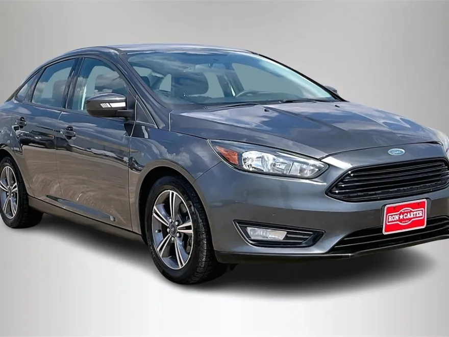 2018 Ford Focus SE photo 1