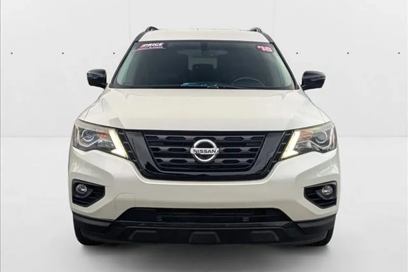 2018 Nissan Pathfinder SL photo 1