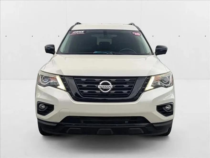 2018 Nissan Pathfinder SL photo 1