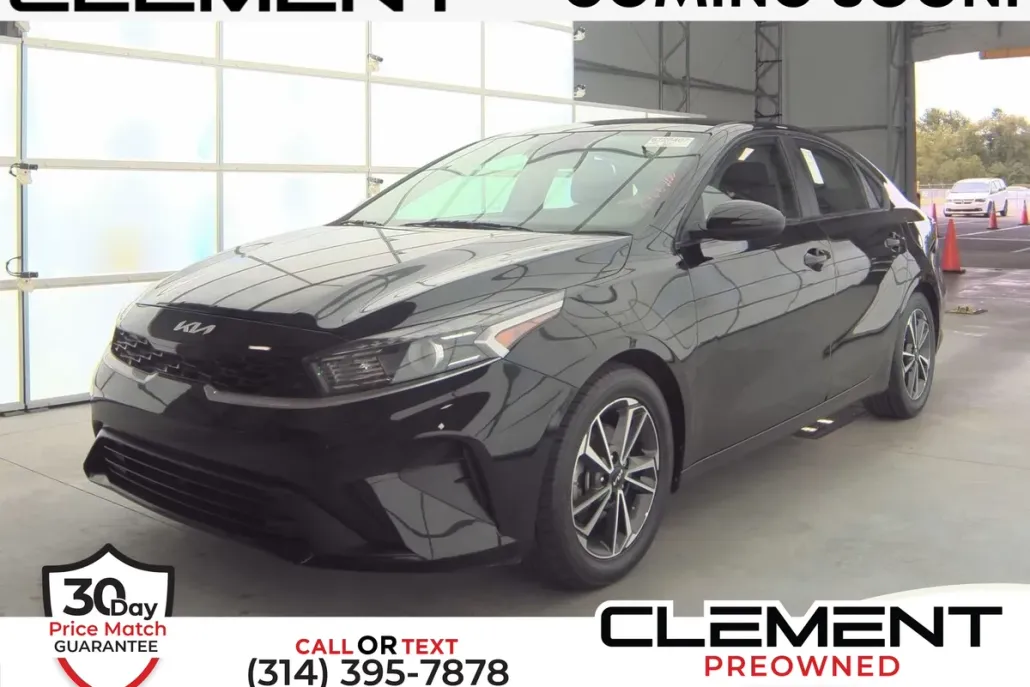 2022 Kia Forte LXS photo 1