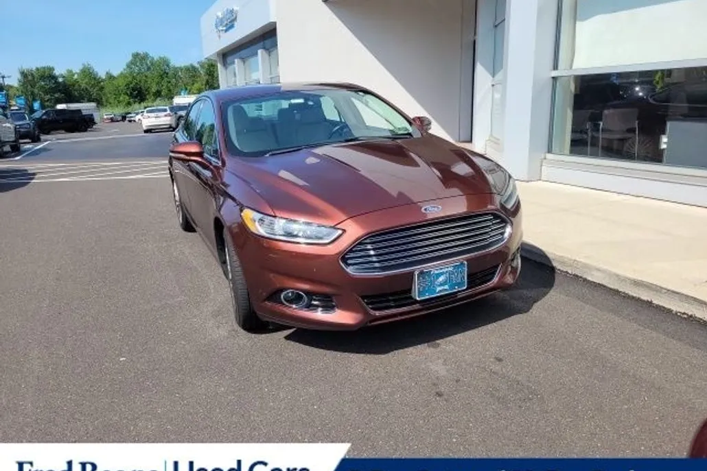 2015 Ford Fusion Titanium photo 1