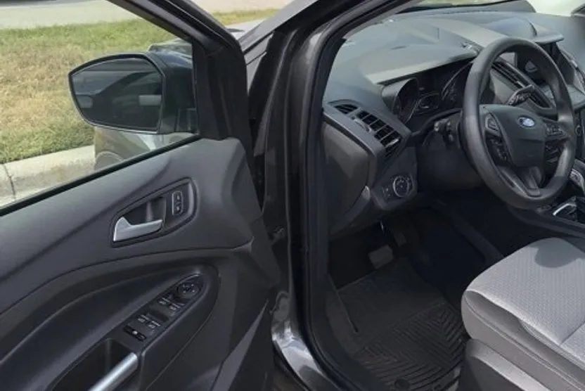 2019 Ford Escape SE photo 1