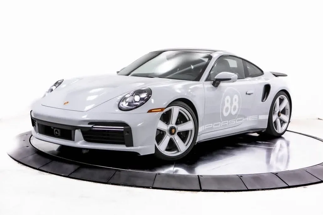 2025 Porsche 911 Turbo photo 1