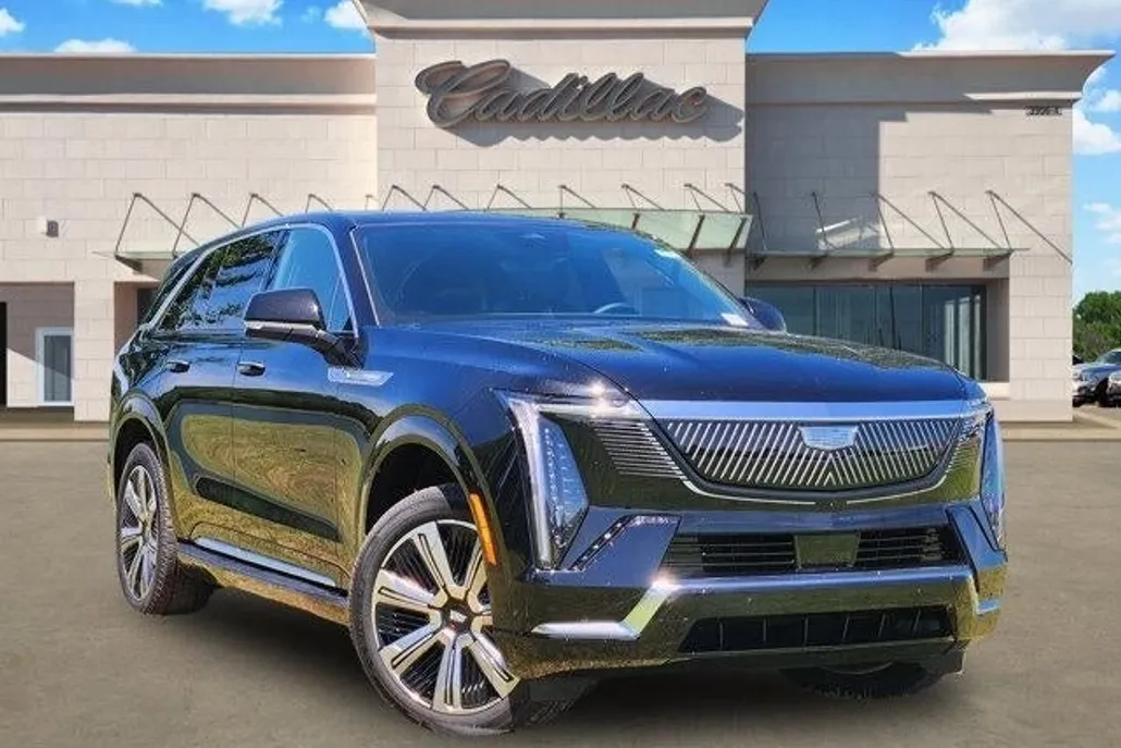 2025 Cadillac Escalade IQ Luxury photo 1