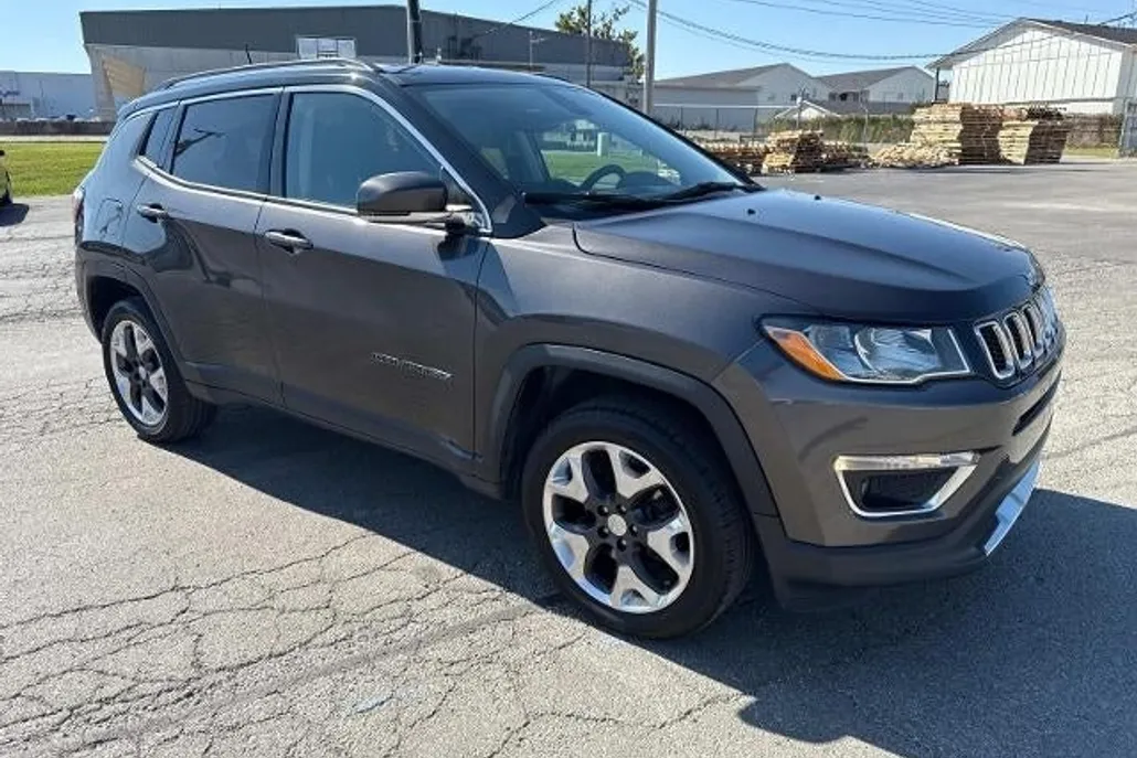2018 Jeep Compass Limited photo 1