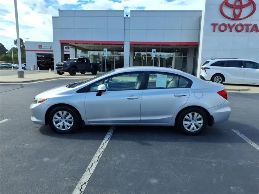 2012 Honda Civic LX photo 1