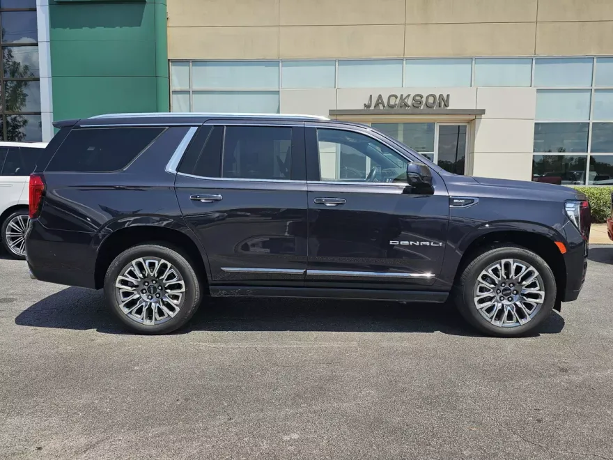 2023 Gmc Yukon Denali Ultimate photo 1
