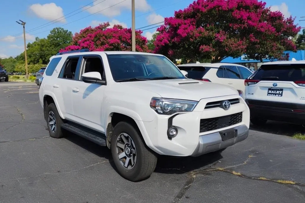2024 Toyota 4Runner TRD Off-Road 4WD photo 1