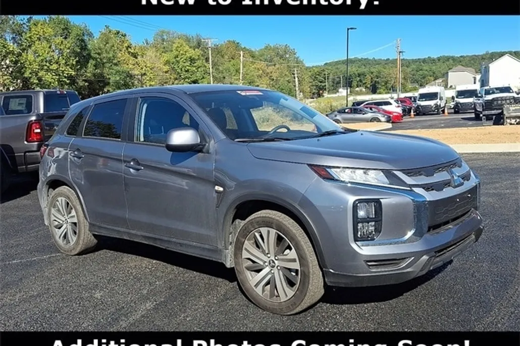 2024 Mitsubishi Outlander Sport ES photo 1
