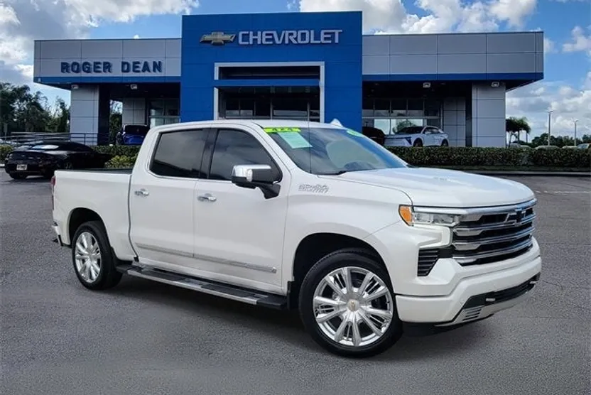 2023 Chevrolet Silverado 1500 High Country photo 1