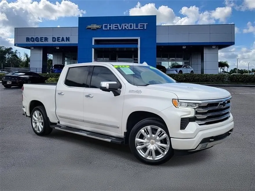 2023 Chevrolet Silverado 1500 High Country photo 1